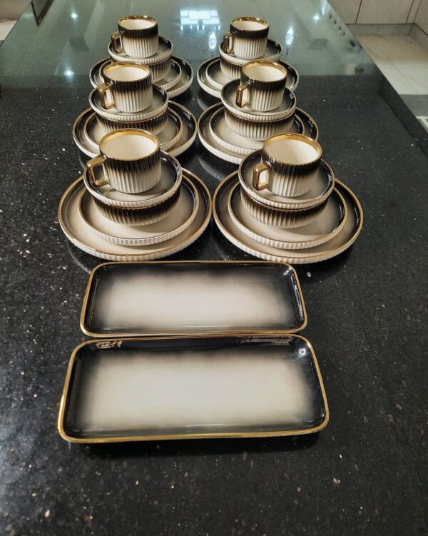 luxury gold rim tableware set, nordic style electroplated 32pcs dinnerware, bowls plates & cups for home use, elegant european porcelain dinner set, 32pcs dinner set ▶️6pcs dinner plates 10'inch ▶️6pcs side plate 8' inch ▶️6pcs soup bowls 6' inch ▶️6pcs mugs 220ml ▶️6pcs cup saucers ▶️platter ×2 (rectangular)