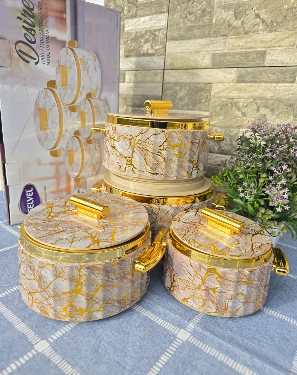 selvel 4pcs desire hot pot 4 piece insulated hot pot set casseroles/serving bowls/hot food containers, keeps meals hot & fresh for hours* capacities* •1000ml •1500ml •2500ml •3500ml, available in assorted colours selvel 4pcs desire hot pot 4 piece insulated hot pot set casseroles/serving bowls/hot food containers, keeps meals hot & fresh for hours* capacities* •1000ml •1500ml •2500ml •3500ml, available in assorted colours