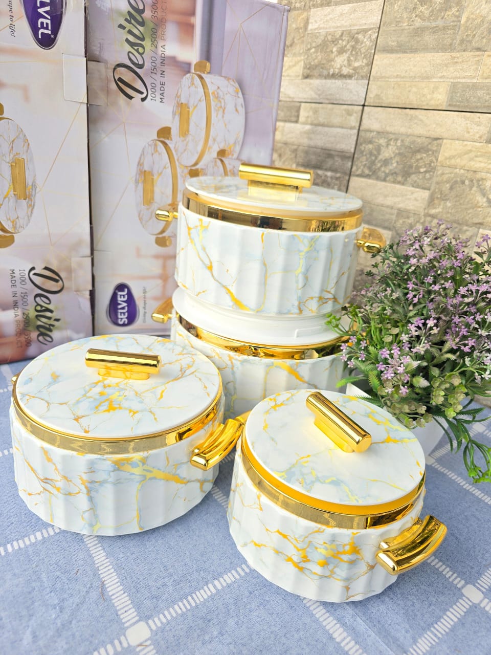 selvel 4pcs desire hot pot 4 piece insulated hot pot set casseroles/serving bowls/hot food containers, keeps meals hot & fresh for hours* capacities* •1000ml •1500ml •2500ml •3500ml, available in assorted colours selvel 4pcs desire hot pot 4 piece insulated hot pot set casseroles/serving bowls/hot food containers, keeps meals hot & fresh for hours* capacities* •1000ml •1500ml •2500ml •3500ml, available in assorted colours